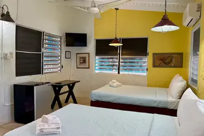 Image de Bananas Vieques Guesthouse Room 10\/Vibrant Area\/Private\/Steps to the beach