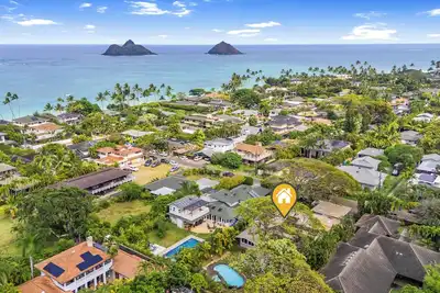 Image de Lovely family beach house with pool, <1 block from Lanikai Beach
