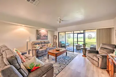 Image de Cozy townhome located near the beach, golf course, and restaurants