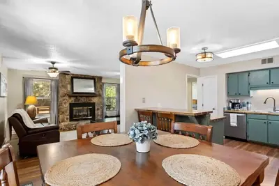 Image de Pet Friendly Relaxing Retreat Walk to Dt|King Bed