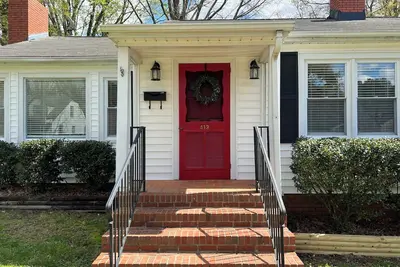 Image de Pet Friendly|Fenced In|Dt Clayton|Walkable