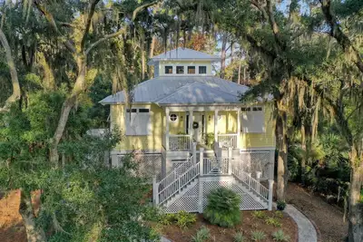 Image de Spacious 3-bedroom house- walk to beach with WiFi on enchanting Daufuskie Island