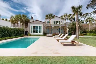 Image de New 6 Bedroom Oceanfront Cottage, Luxury Coastal Living Perfect for Families