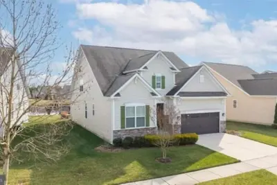 Image de Beautiful home in the amenity rich community of Bishops Landing - Millville