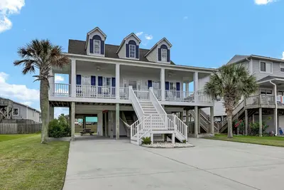Image de Hammock Dreams - Newly renovated, Close to beach, Boardwalk, restaurants, shops