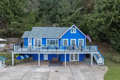 Image de Waterfront Bliss on Coastal Hood Canal