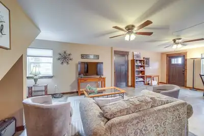 Image de Hunt, Fish & Enjoy the Outdoors: Rural Atoka Home