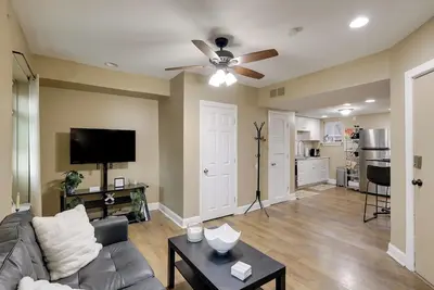 Image de 1 Mi to Dtwn Wilmington: Convenient + Cozy Home!