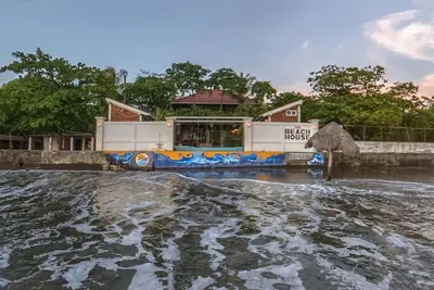 Image de Beachfront 1-of-a-kind house w\/Ac, Pool, Wifi, Atv