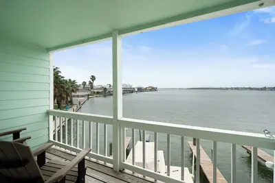 Image de Pelican Shores ~ Amazing Water views