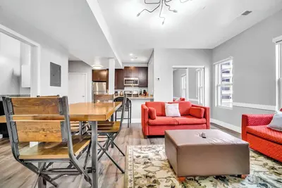 Image de Cle Suites 2br/1ba | 5 min Walk to Cle Clinic #14