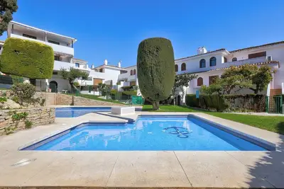 Image de Three Bedroom Townhouse 100 meters from the Beach!