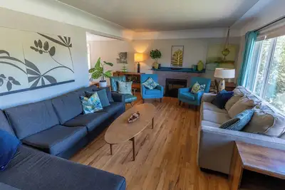Image de Mid-Century Modern Apartment @ Horner Park