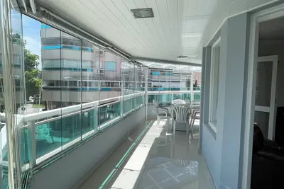 Image de Apartment in Jurerê Internacional accommodates up to 9 people.