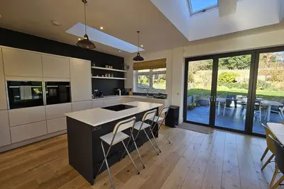 Image de Kaimes Bright Garden Getaway