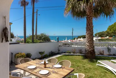 Image de Casa Leon - 2 bed apartment with stunning sea views & superb location