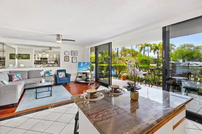 Image de Stylish 2bd condo steps from Kamaole Iii Beach