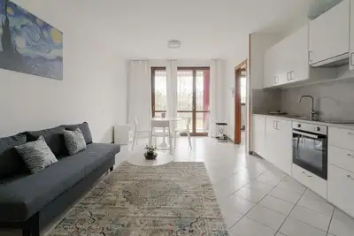 Image de GuestHost - Bright Apartment with garden