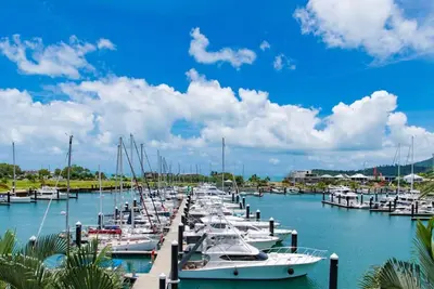Image de Uninterrupted Marina Views at Port of Airlie