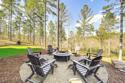 Image de Gated Community w/ Perks: North Carolina Hideaway