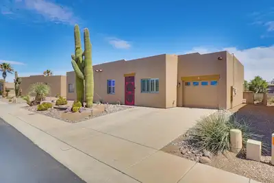 Image de Mtn-View Oasis w/ Pool Access in Green Valley!