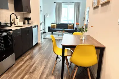 Image de Home in Hollywood, free parking, gym, jacuzzi, Rooftop, best location