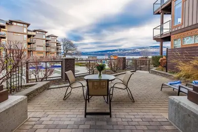 Image de Sunny Shore at The Cove Lakeside Resort