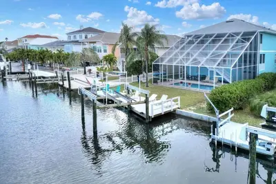 Image de Dockside Nook | Waterfront, Dock, Heated Pool