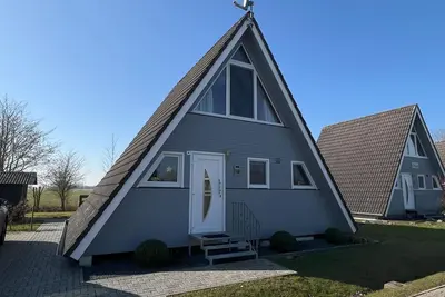 Image de Roof-only house with a view of the countryside - quiet location near Fedderwardersiel marina