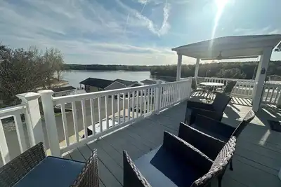 Image de Badin Shores Resort - Excellent Lake View Home - Pools & Lots of Amenities - Gre