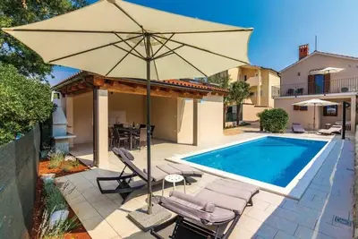 Image de Maison de vacances pour 5 personnes  + 1 enfant env. 81 qmà Medulin, Istrie (Côte sud de l'Istrie)