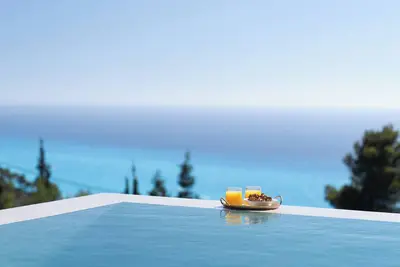 Image de Villa Pefko: Forest retreat near top beaches – private & serene
