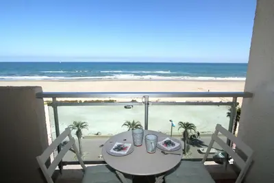 Image de Studio avec vue imprenable sur la mer