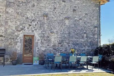 Image de Maison de Campagne Confortable pour 10 Personnes avec Wifi