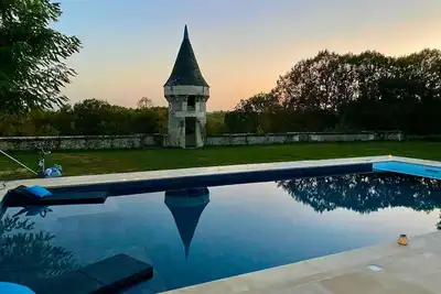 Image de Gîtes charmants en Berry avec piscine et spa