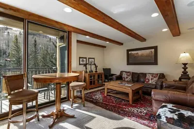 Image de Lionshead Village 3br condo - 100 yards to lift, pool and hot tub onsite!