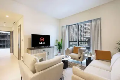Image de Livbnb-Modern 2br with Partial Burj Khalifa View