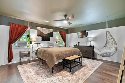 Image de Coziest 2-bedroom townhome in Prime Raleigh, lake access location