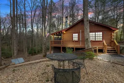 Image de Cute Sun and Fun Cabin! Hot Tub - Pet friendly