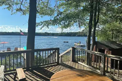 Image de Lakefront on Fairview Lake, Level Walk w\/Private Dock, Motorboats, \nGame Room