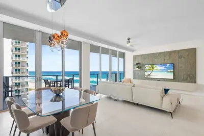 Image de Luxe 2br 2. 5ba Ocean View Condo in Amrit Resort