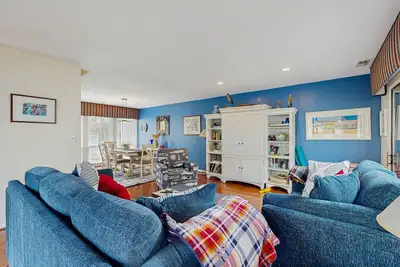 Image de Sea Colony home with pools, tennis & pickle ball courts, fitness center