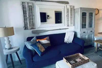Image de 2bd 2ba Lakeview Retreat with onsite boat rental options!