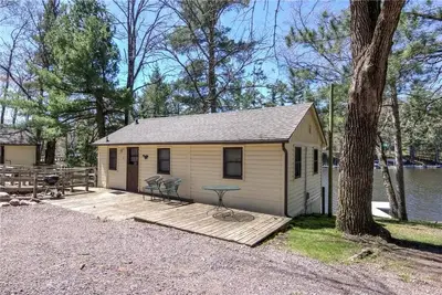 Image de Cozy 2-bedroom cabin on the lake in Chetek