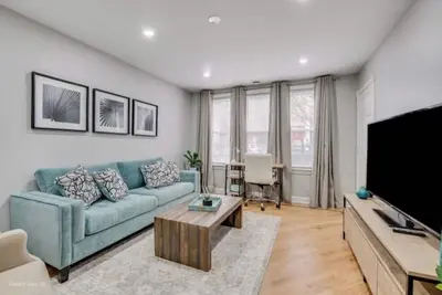 Image de Cozy 2-bedroom apartment in awesome Chicago with Free Parking