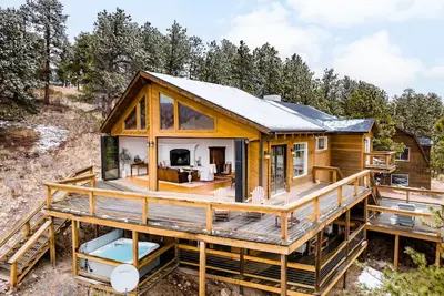 Image de Serene Mountain Retreat w\/Hot Tub & Stunning Views