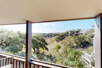 Image de Multiple level townhouse with patio, great views, playground & Wifi