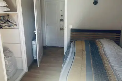 Image de Appartement lumineux, 3 pièces sur la place au centre du village,