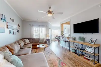 Image de Beautiful condo near ocean with pool, fast WiFi, central Ac & washer/dryer