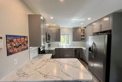 Image de Fully appointed 2 bedroom carriage house in beautiful Penticton!
